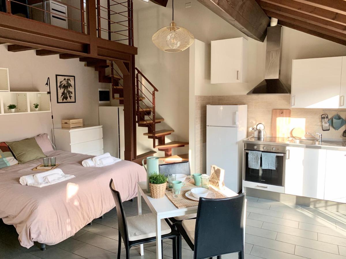 Niki O. Apartments Parma Exteriér fotografie