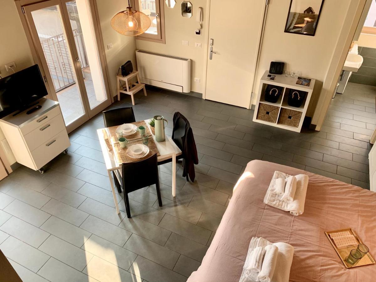 Niki O. Apartments Parma Exteriér fotografie
