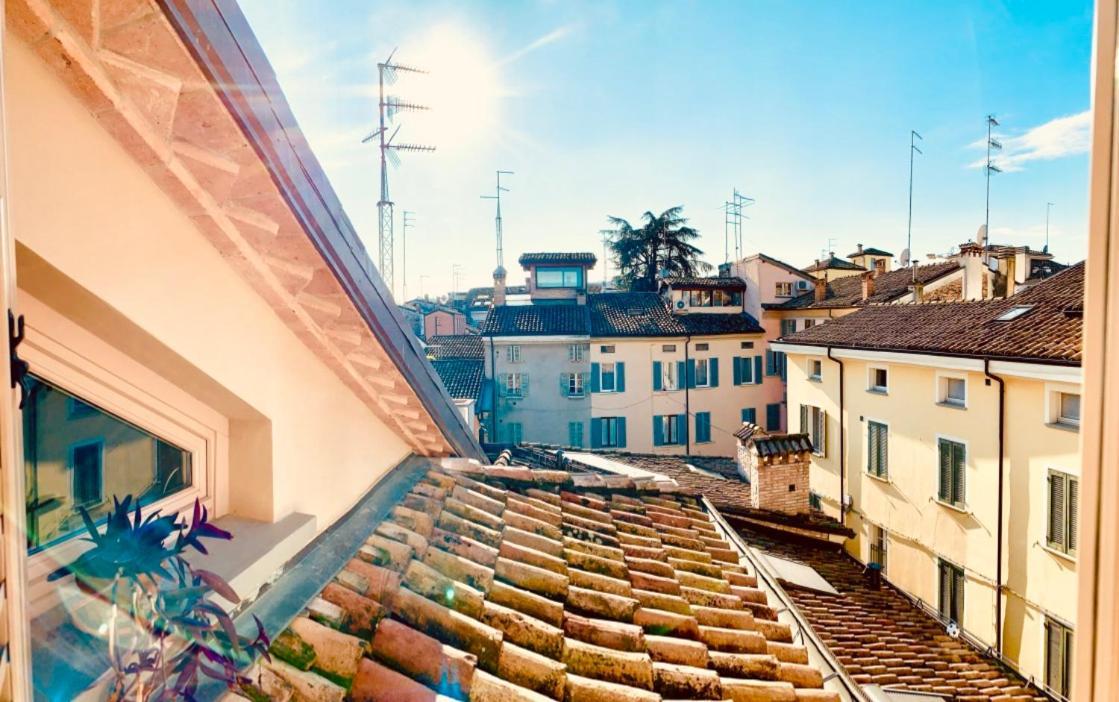 Niki O. Apartments Parma Exteriér fotografie