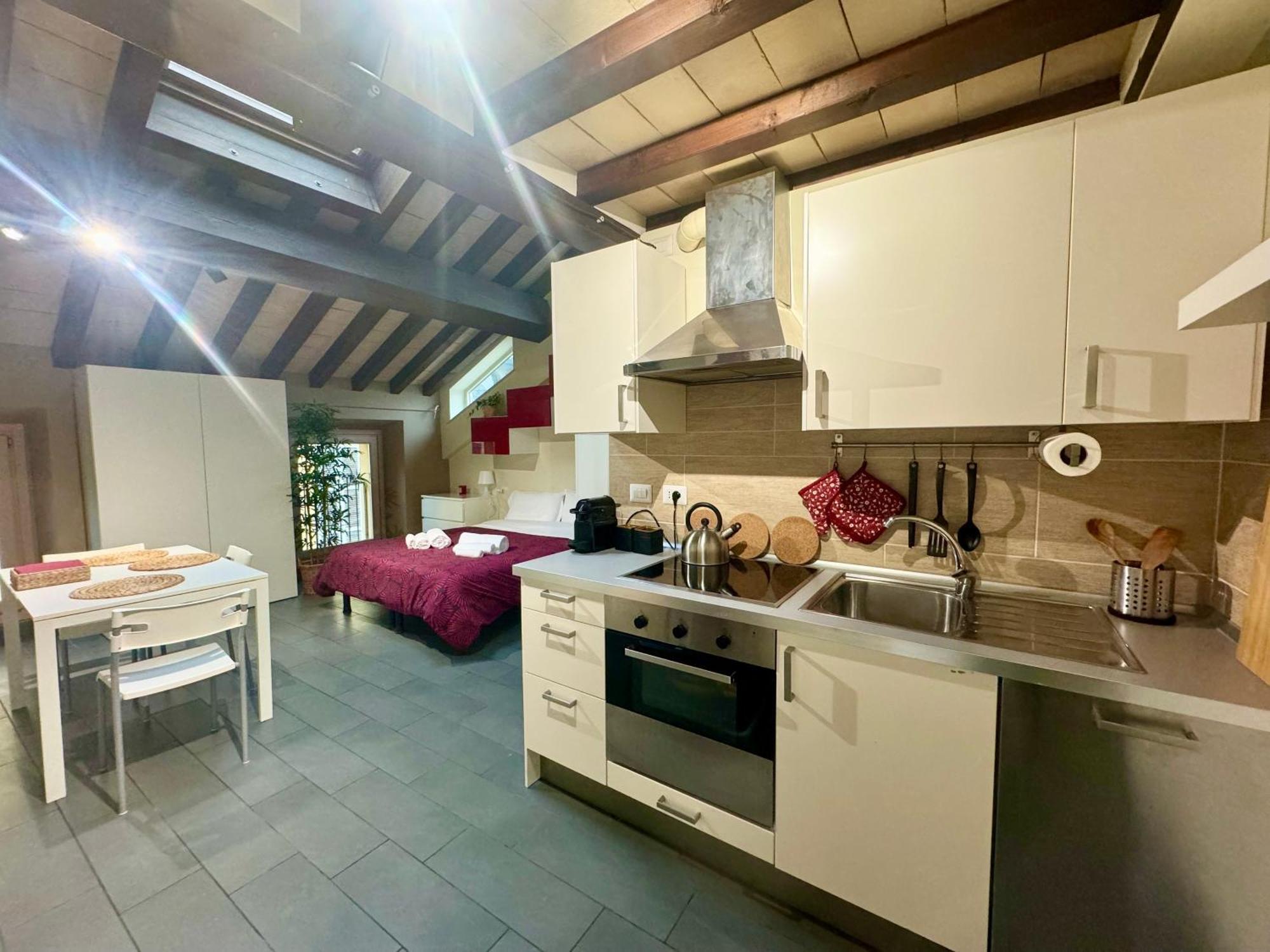Niki O. Apartments Parma Exteriér fotografie