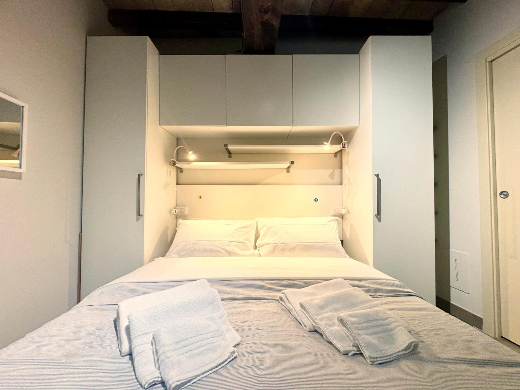 Niki O. Apartments Parma Pokoj fotografie