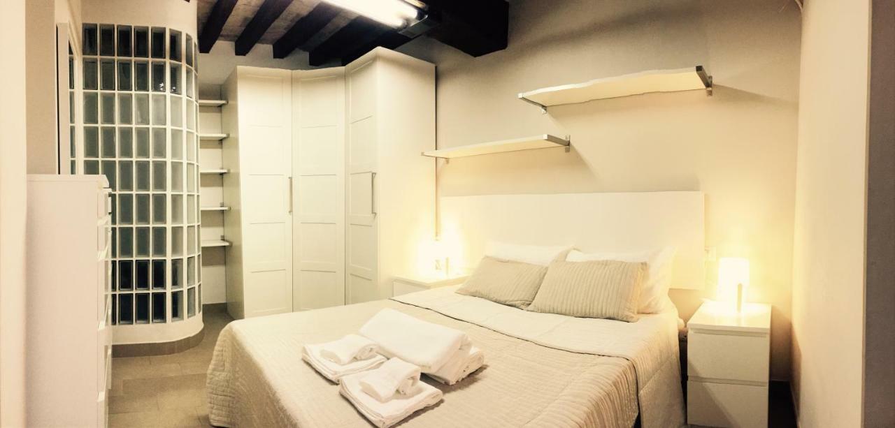 Niki O. Apartments Parma Exteriér fotografie