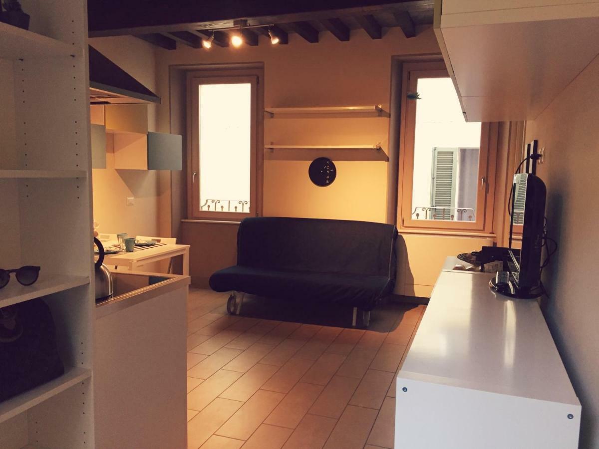 Niki O. Apartments Parma Exteriér fotografie