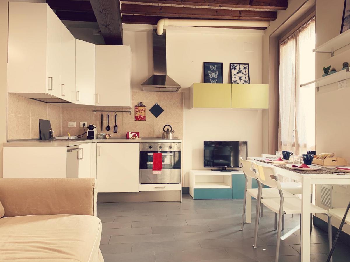 Niki O. Apartments Parma Exteriér fotografie