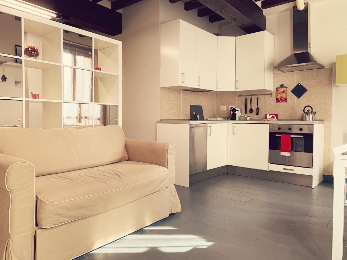 Niki O. Apartments Parma Exteriér fotografie